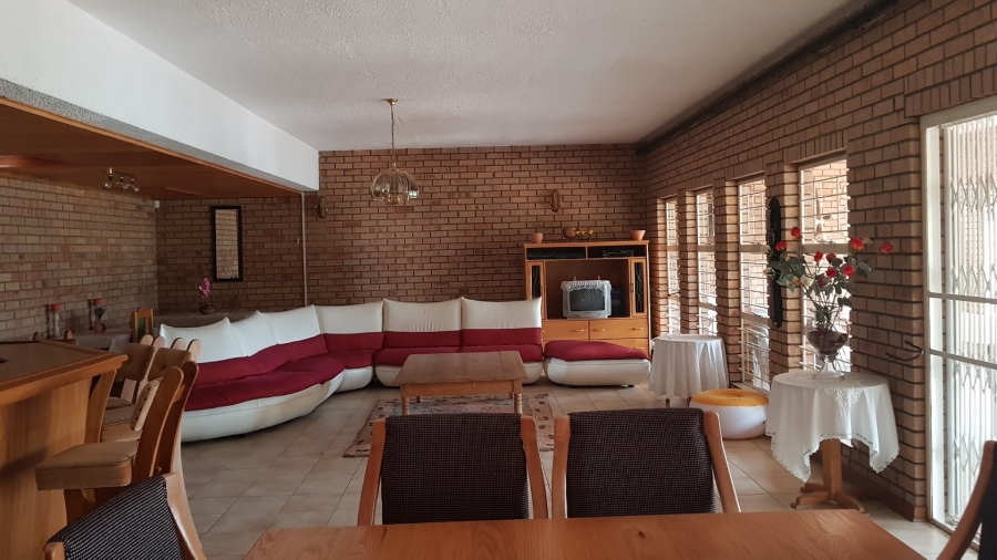 5 Bedroom Property for Sale in Sasolburg Rural Free State